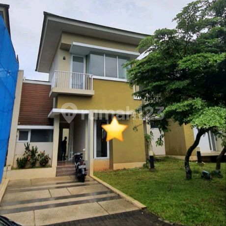 House. In Ingenia The Eminent Cluster, BSD City, Cheap, Front Position.