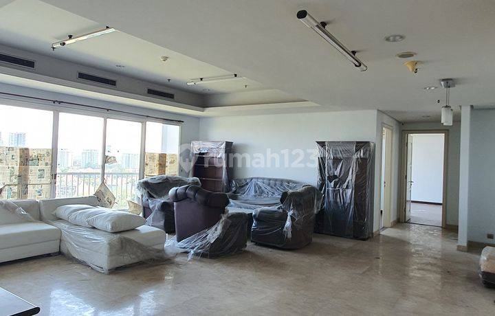 Apartemen Mewah The Adhiwangsa Golf View Surabaya Barat