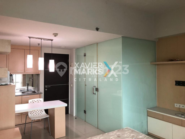 Apartmen The Square, Petra