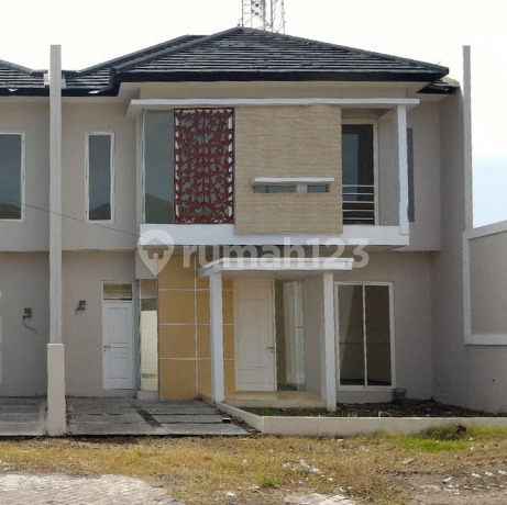 Di Jual Rumah Di Perumahan Regency One, Dekat Dengan Prumahan Nirwana Executive