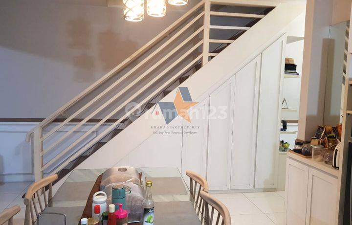 Dijual Rumah Cantik 2,5 Lantai di Bintaro Jaya Sektor 2 