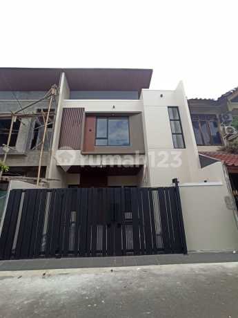 Rumah Keren Mewah Samping Veldrome Pulo Asem Rawamangun Siap Huni