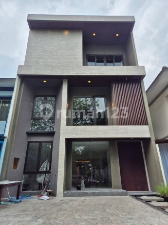 DIJUAL RUMAH BANGUNAN MANDIRI SUDAH SHM KUALITAS PREMIUM DI ALAM SUTERA, HARGA BAWA HOKI 6,8M NEGO