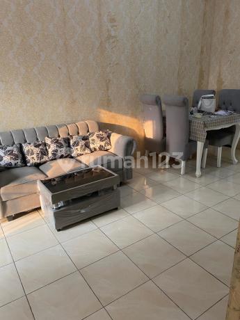 Jual Cepat Apartemen Season City - 3 BR Semi Furnished di Jakarta Barat Jual Cepat Apartemen Season City - 3 BR Semi Furnished di Jakarta Barat
