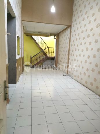 Rumah Murah Banjar Wijaya Akan Dicat Ulang 1,5 Tingkat LT 90 Rumah Murah Banjar Wijaya Akan Dicat Ulang 1,5 Tingkat LT 90