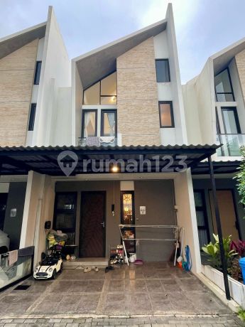 Rumah Dekat Sekolah, Perbelanjaan, di Provence Suite Bsd Tangerang Selatan