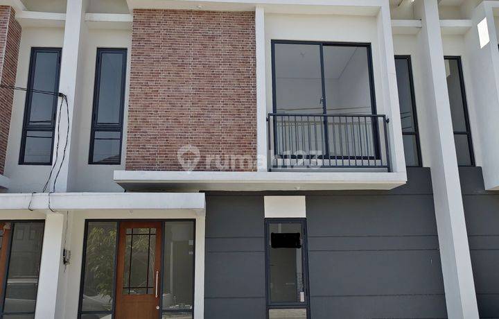 Rumah Baru Modern Minimalis Siap Huni Di Skyville Residence, Buduran, Sidoarjo. Belum Pernah Dipakai.dengan One Gate System. Dekat Bandara Juanda