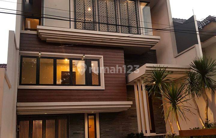 Rumah 3 Lantai Baru Gress Araya Galaxy Bumi Permai. Mewah Modern Minimalis. One Gate System. Hadap Timur. Row 3 Mobil. Dekat Merr, Masjid, Sekolah Petra 5, Tol, Bandara