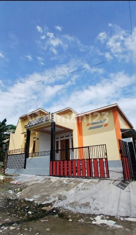 Jarang Ada Rumah dan Kios di Hook di Tangerang Dekat Stasiun Jarang Ada Rumah dan Kios di Hook di Tangerang Dekat Stasiun
