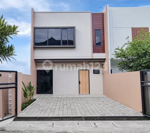 Rumah 2 Lantai, Siap Huni Dekat Kampus UI, Stasiun & Mall