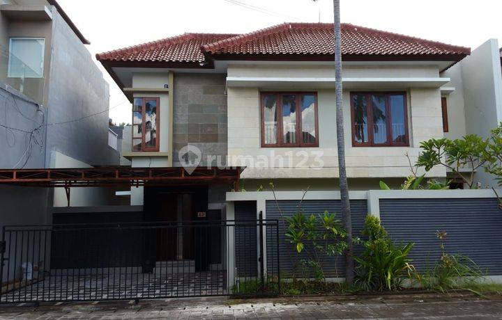 Villa Cantik Bale Mansion Sunset Road Kuta Bali