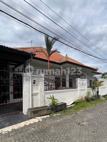 Rumah Strategis Bebas Banjir Taman Sekar Padangsambian Denpasar