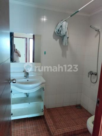 3-Bedroom Corner Apartment High Point Petra University Surabaya