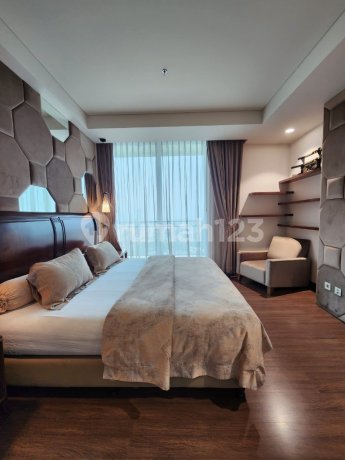 Luxury 2Br + 1 Study Room Pakubuwono House ,Interior Mewah & View Lepas Luxury 2Br + 1 Study Room Pakubuwono House ,Interior Mewah & View Lepas