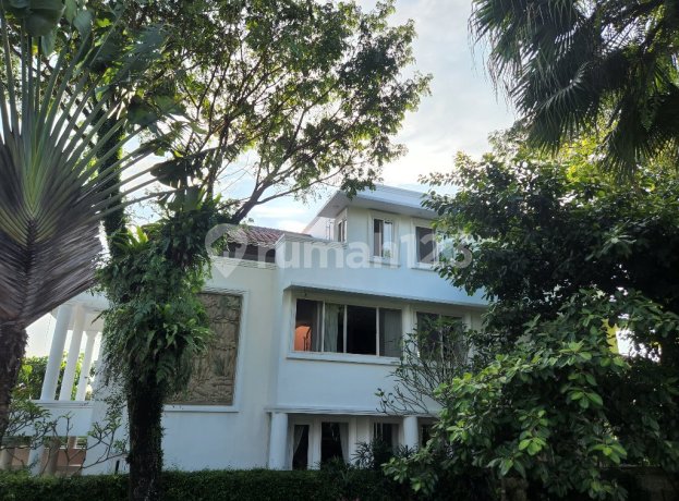 Rancamaya Golf Cluster Istana Bunga House, move-in ready, very nice.