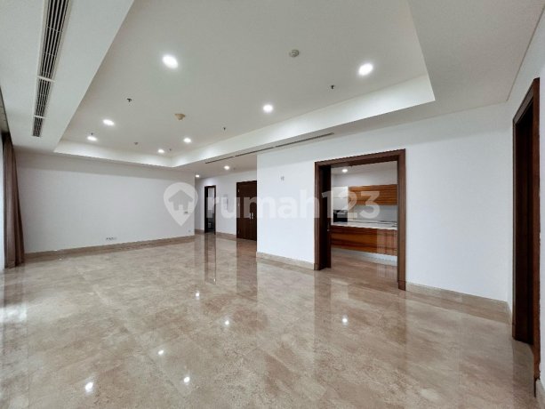 Pakubuwono Signature siap huni 4 bdr plus 1 study room , semifurnished