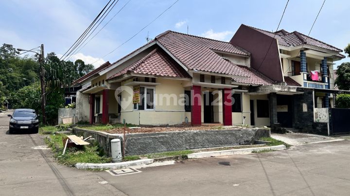 Rumah Hook Mutiara Sentul Dekat Tol Sirkuit Sentul Rumah Hook Mutiara Sentul Dekat Tol Sirkuit Sentul
