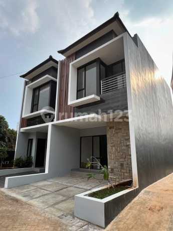 Rumah 2 Lantai di Sawangan Dekat ke Pondok Cabe