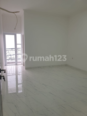 Rumah Muara Karang 3 Kamar Tidur 3 Lantai