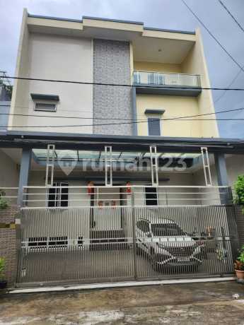 Muara Karang 10X18m Timur 3Lantai 6Kamar Bagus
