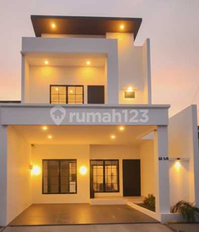 Rumah Brand New Semi Furnized Baru, Smart Home, Dekat Tol Parigi, di Gr Bintaro Jaya