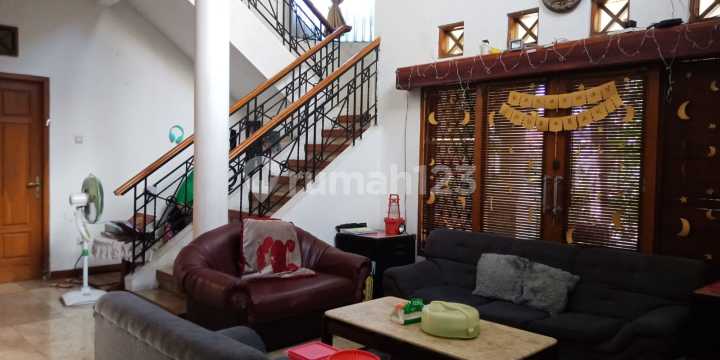 Rumah Luas Posisi Hook di Palem Permai, Soekarno Hatta Rumah Luas Posisi Hook di Palem Permai, Soekarno Hatta