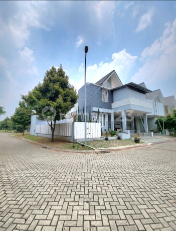J2279-Cb5#2=+7 Rumahhook 2-Story House Lt/Lb 209/200 M2 in Discovery Eola Cluster, Bintaro, Tangsel