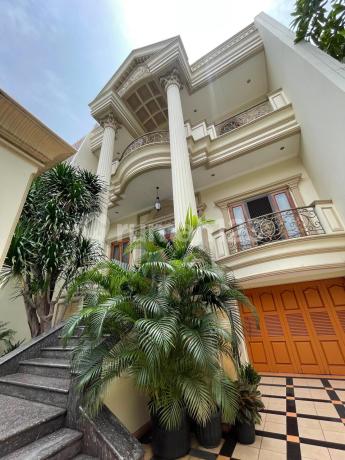 Rumah Mewah di Pik Full Marmer, Full Furnished