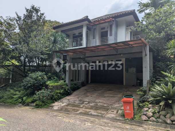 Rumah Bagus SHM Depan Taman di Sentul Dekat ke Tol Jagorawi