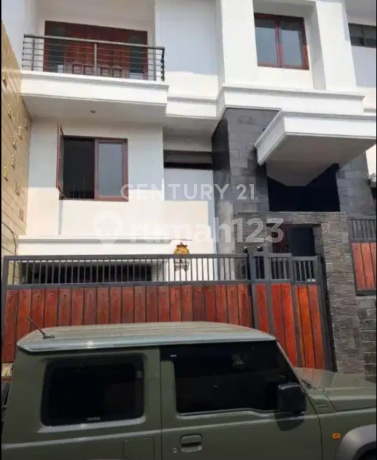 RUMAH DI BELAKANG BEA CUKAI RAWAMANGUN LINGKUNGAN NYAMAN DAN AMAN RUMAH DI BELAKANG BEA CUKAI RAWAMANGUN LINGKUNGAN NYAMAN DAN AMAN