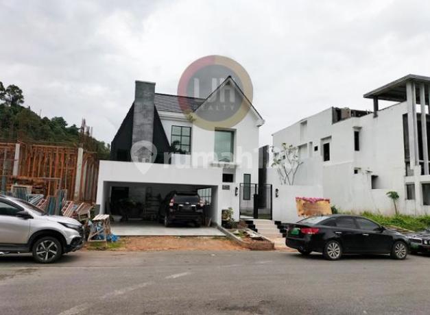Dijual Rumah Mewah 2 Lantai Di Perumahan Crown Hill Estate Batam Centre