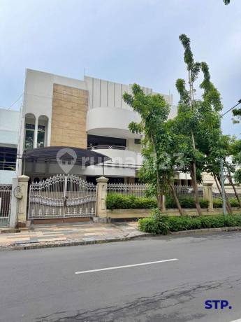 Rumah Tinggal / Usaha Raya Dharmahusada Indah di Jalan Raya Utama Rumah Tinggal / Usaha Raya Dharmahusada Indah di Jalan Raya Utama