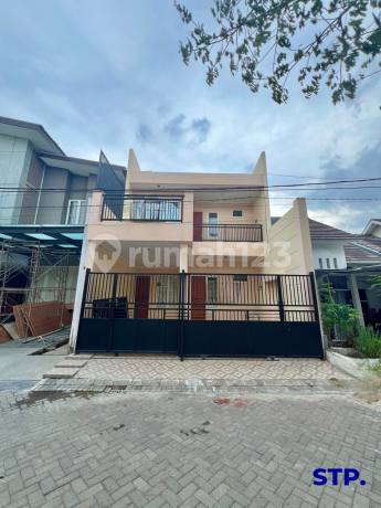Rumah Diamond Regency, Sukolilo 2 Lt Baru Renovasi Kualitas Top