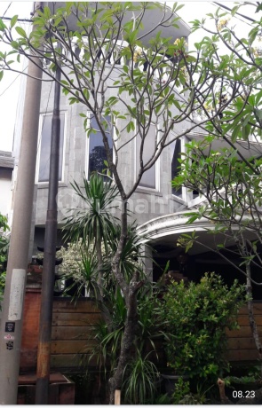 Rumah 3 lantai siap huni di villa Pertiwi Depok Rumah 3 lantai siap huni di villa Pertiwi Depok