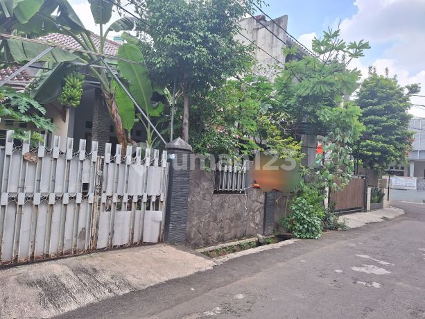 Rumah siap huni dep kehutanan karang tengah dekat meruya Rumah siap huni dep kehutanan karang tengah dekat meruya