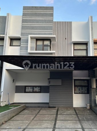 For Sale: Ready-to-occupy House in Pamulang near the Toll Exit