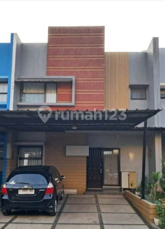EN: 2-Story Ready-to-Occupy House for Sale in Greenwoods Pamulang Near Toll Exit