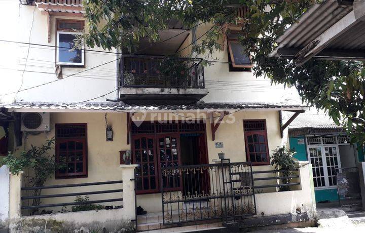 Rumah 2 Lantai Butuh Renovasi Unfurnished SHM di Studio Alam Indah, Depok