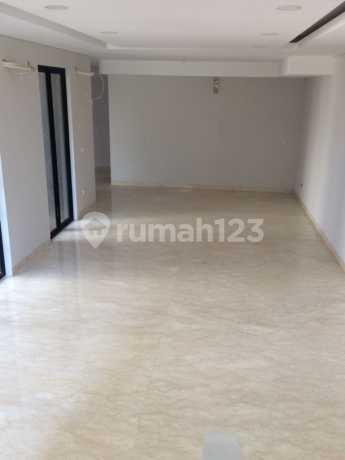 Rumah Sangat Bagus dan Cantik di Emerald Cove Gading Serpong Tangerang 