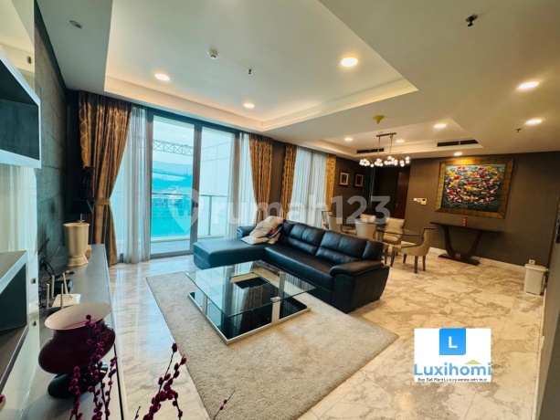 For Rent Apartment Senayan City Residence 3 Bed Became 2 Bed Sz 207m2 Furnish Private Lift, View Golf For Rent Apartment Senayan City Residence 3 Bed Became 2 Bed Sz 207m2 Furnish Private Lift, View Golf