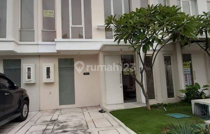 Rumah Minimalis 2 Lt Bagus di Adelaide Grand Pakuwon