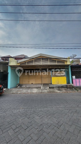 Four Large Reefs Suitable for Business