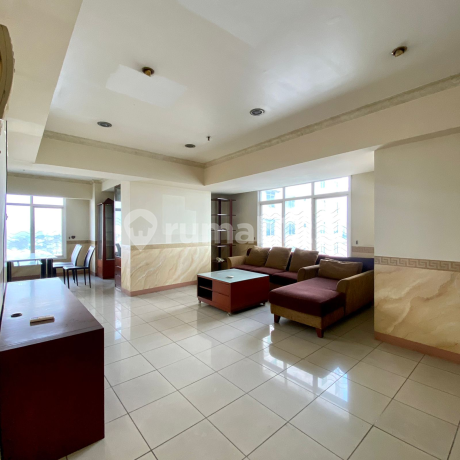 Apartemen Pantai Mutiara 3+1 Br Bagus Semi Furnished
