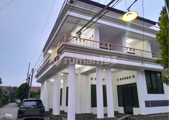 Grand Cikarang City Rumah Tiga Lantai Di Pusat jaunting Kota Cikarang Grand Cikarang City Rumah Tiga Lantai Di Pusat jaunting Kota Cikarang