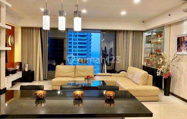 Apartemen Full Furnish St. Moritz - Ambassador Suite