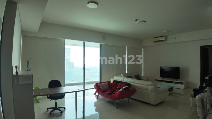 APARTMENT ST MORITZ PENTHOUSE HIGH FLOOR 4 BEDROOM FULL FURNISHED SIAP HUNI