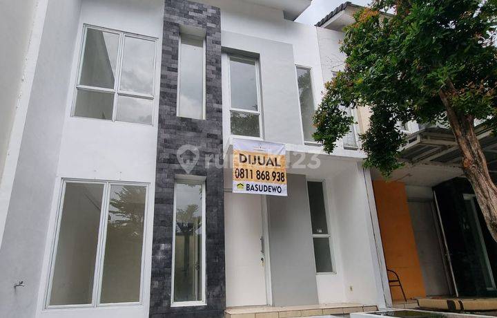 Rumah Depan Taman di Ayna Residence Graha Raya