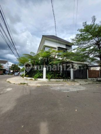 Rumah Cantik Desain Minimalis Modern Lokasi Prime di Nusa Loka BSD Rumah Cantik Desain Minimalis Modern Lokasi Prime di Nusa Loka BSD