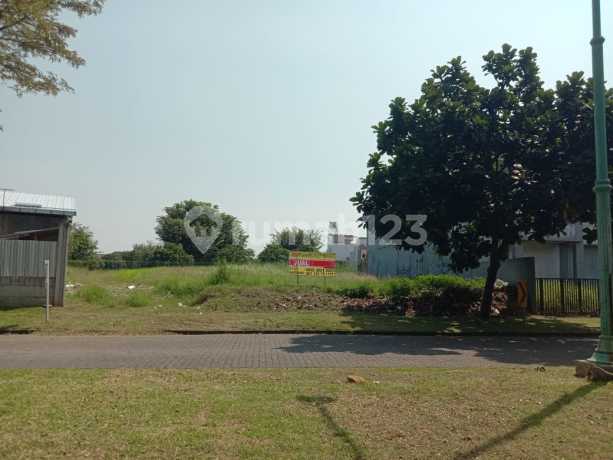 Large Land Suitable for Building a Residence in Graha Padma Housing Complex Large Land Suitable for Building a Residence in Graha Padma Housing Complex