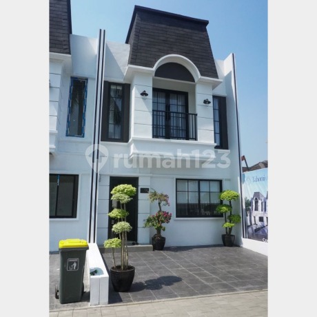Modern House Ready Stock, 5-minute access to Jagorawi Toll Road.